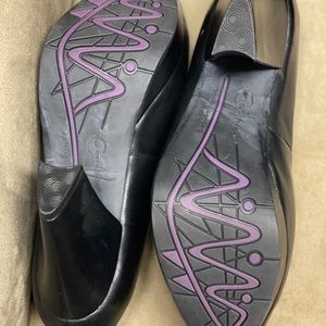 NEW Earthies Tarnow leather platforms, black